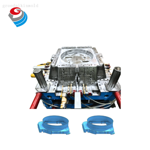 Spritzgussform mit Glockenmund 